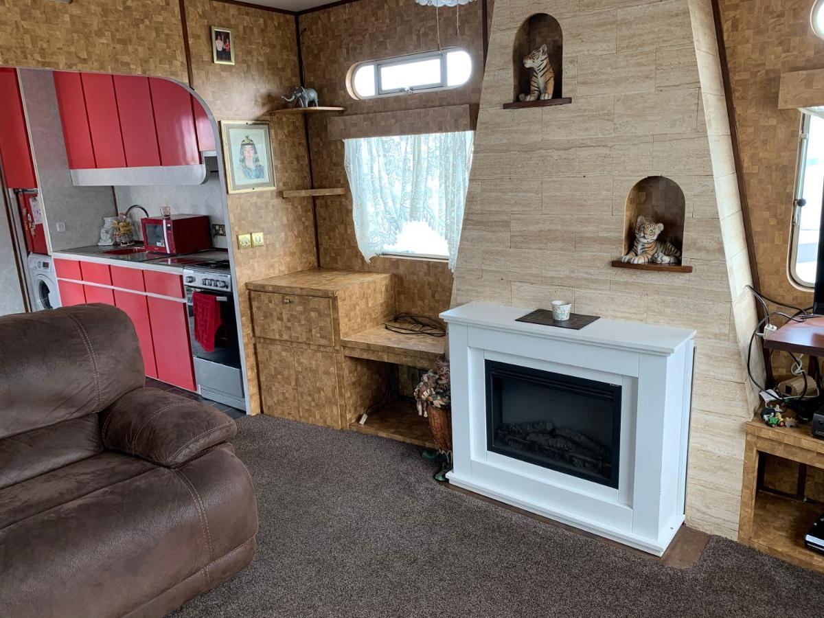 Vintage, Circus Holiday Home 梅布尔索普 外观 照片