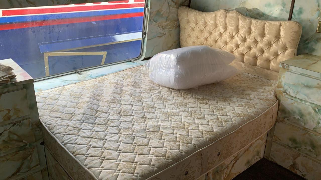 Vintage, Circus Holiday Home 梅布尔索普 外观 照片