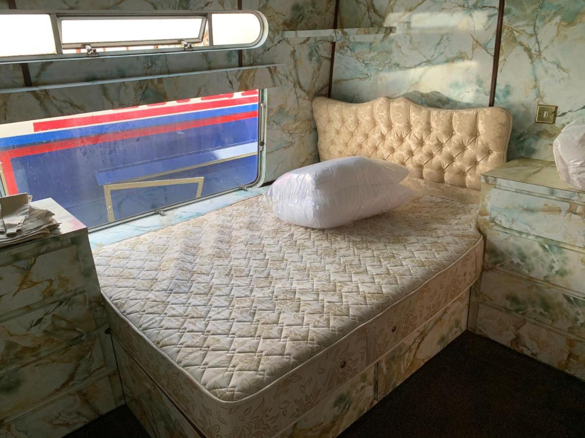 Vintage, Circus Holiday Home 梅布尔索普 外观 照片